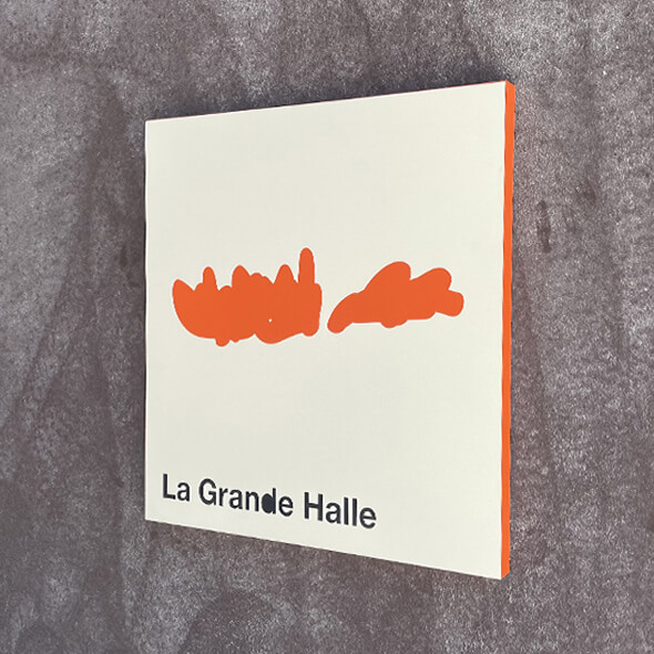 LUMA Arles signaletique La Grande Halle | All-Over